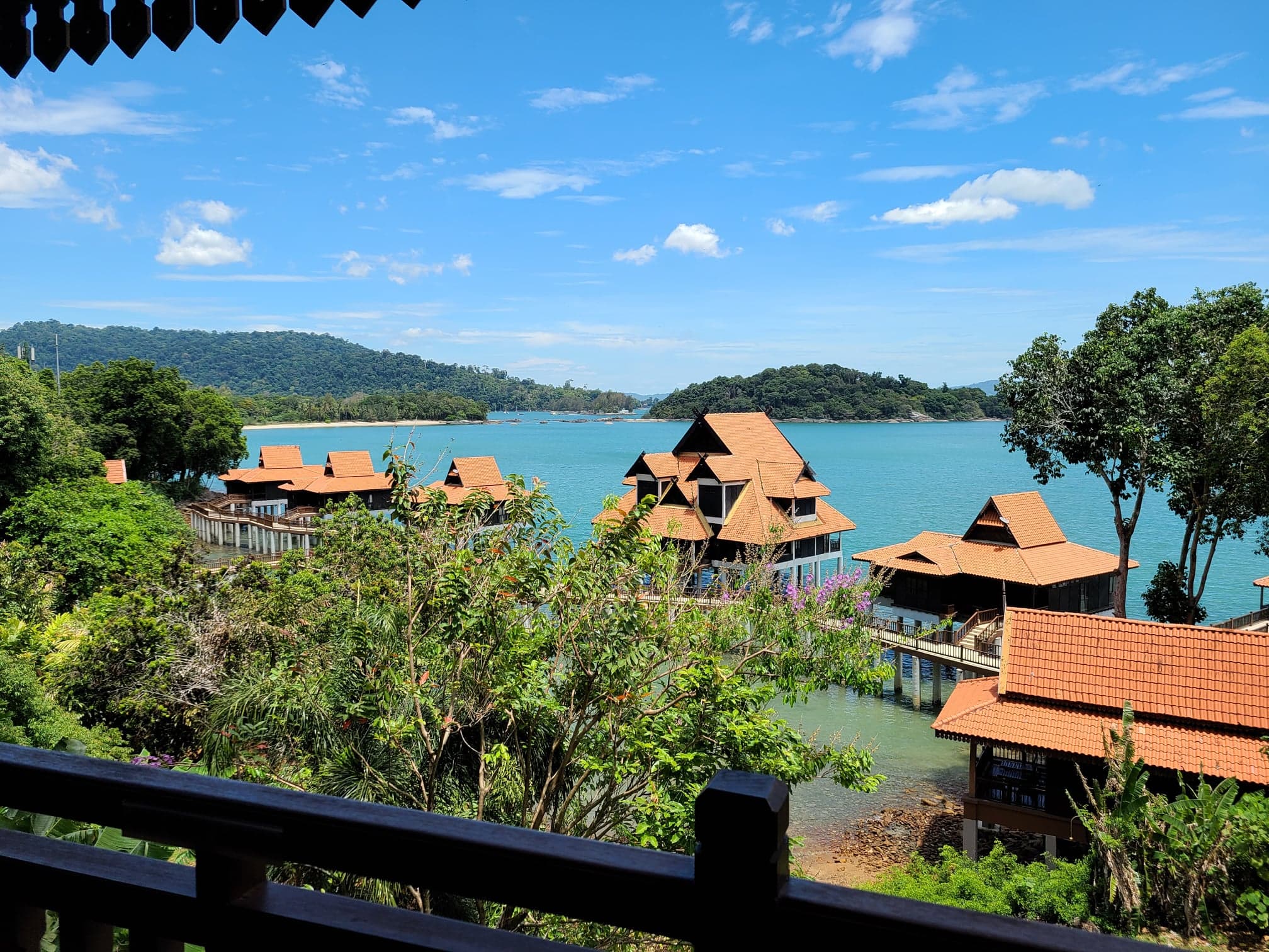 Berjaya Beach Resort 3 Hari 2 Malam Dari RM 980.00 untuk 2 Orang